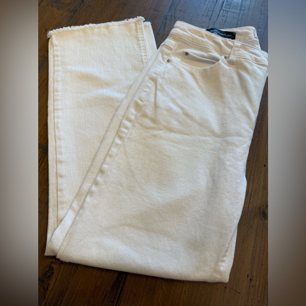 Ecru the la cienega stovepipe Jean woman’s size 26.